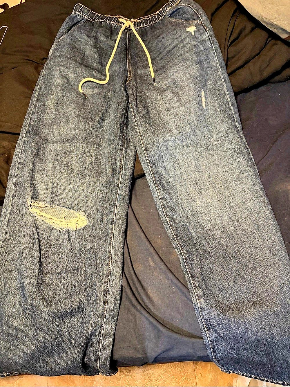 Rewash Wide Leg Distressed Jeans in Blue